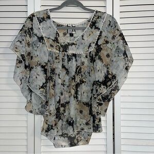 Living Doll Los Angeles Blouse / Floral Print / Size M